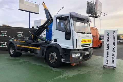 Iveco Eurocargo 180E28 + GANCHO PORTACONTENEDORES 10 TONELDAS