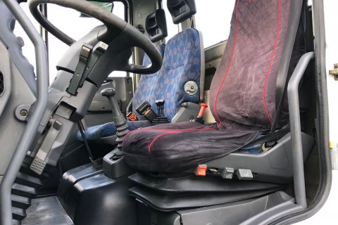 Iveco Eurocargo 180E28 + GANCHO PORTACONTENEDORES 10 TONELDAS