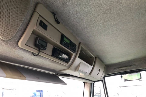 Iveco Eurocargo 180E28 + GANCHO PORTACONTENEDORES 10 TONELDAS