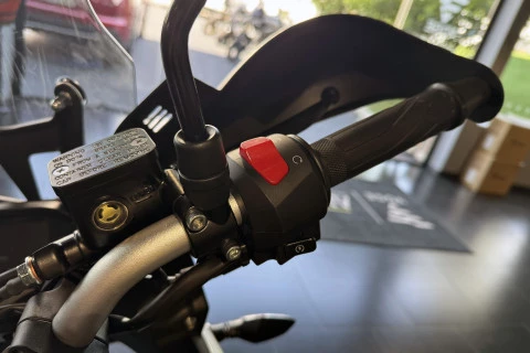 Voge 300 RALLY Negra