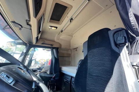 Mercedes-Benz Actros 1845 LS