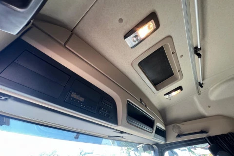 Mercedes-Benz Actros 1845 LS