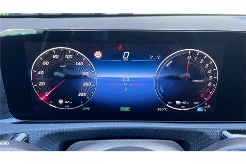 Mercedes-Benz Clase A A 250 e con tecnología híbrida EQ