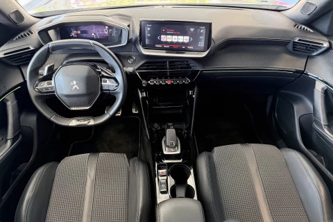 Peugeot 2008 GT Puretech 130 S&S EAT8