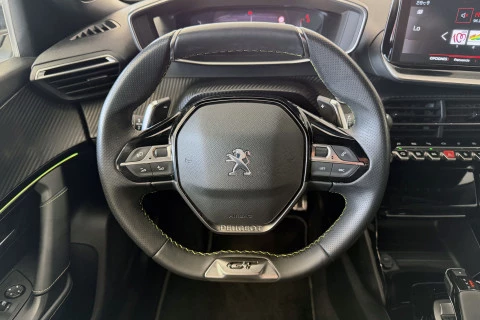 Peugeot 2008 GT Puretech 130 S&S EAT8