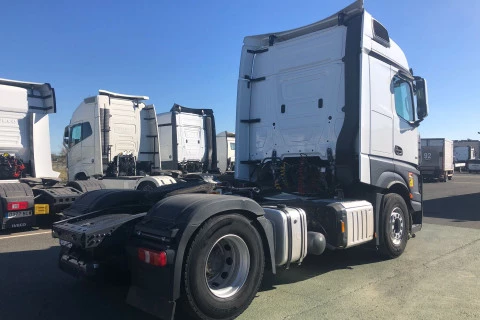 Mercedes-Benz Actros 1851