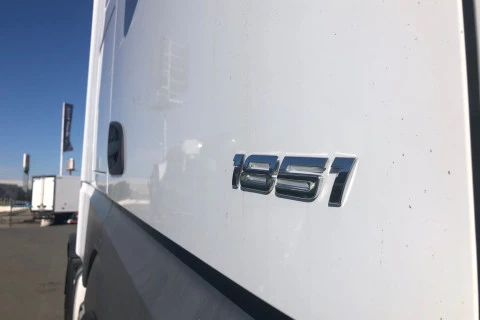 Mercedes-Benz Actros 1851