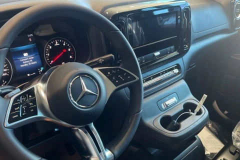 Mercedes-Benz Vito 114CDI AT 100kW Tourer Select Larga