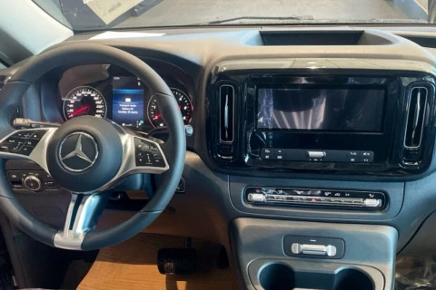 Mercedes-Benz Vito 114CDI AT 100kW Tourer Select Larga