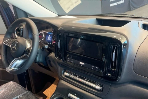 Mercedes-Benz Vito 114CDI AT 100kW Tourer Select Larga