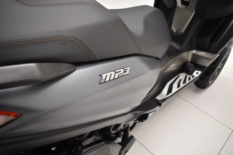 Piaggio MP3 Exclusive 530 grey