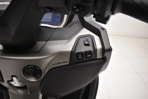 Piaggio MP3 Exclusive 530 grey