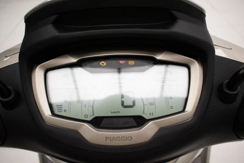 Piaggio Beverly 300 HPE .