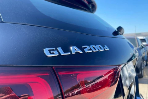 Mercedes-Benz GLA GLA 200 D