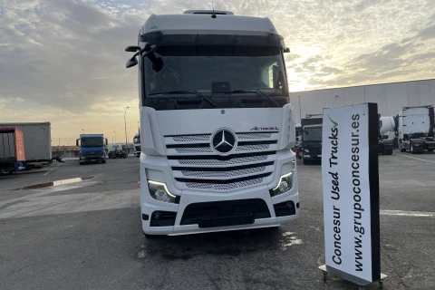 Mercedes-Benz Actros L 1863