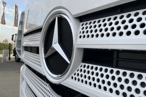 Mercedes-Benz Actros L 1863