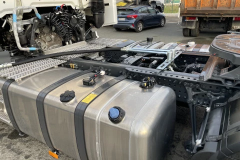 Mercedes-Benz Actros L 1863