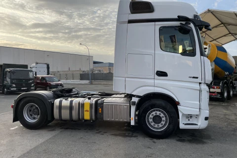 Mercedes-Benz Actros L 1863