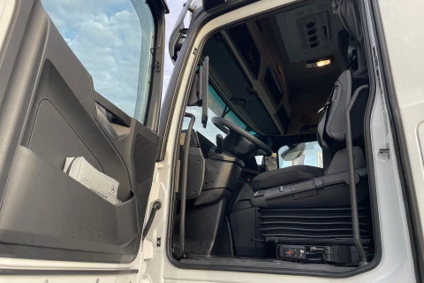 Mercedes-Benz Actros L 1863