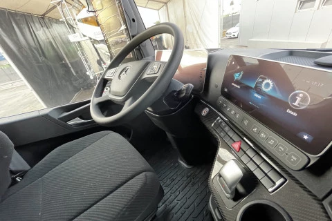 Mercedes-Benz Actros L 1863