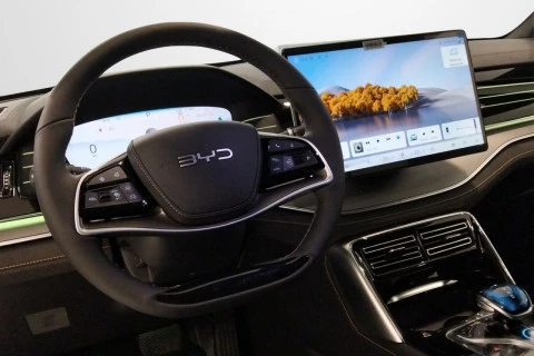 BYD TANG Flagship