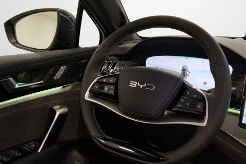 BYD TANG Flagship