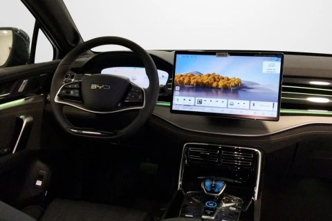 BYD TANG Flagship