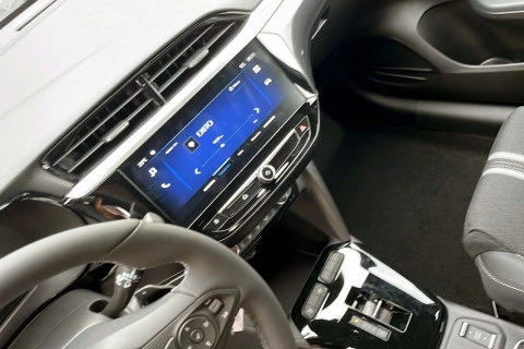 Opel Corsa 1.2T XHLHybrid 81kW GS eDCT