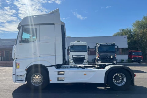 Mercedes-Benz Actros 1851 LS 