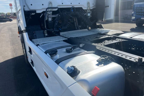 Mercedes-Benz Actros 1851 LS 