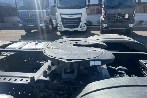 Mercedes-Benz Actros 1851 LS 