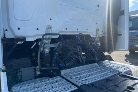 Mercedes-Benz Actros 1851 LS 