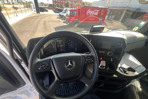 Mercedes-Benz Actros 1851 LS 