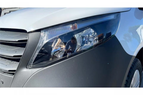 Mercedes-Benz Vito 110CDI Furgon BASE larga