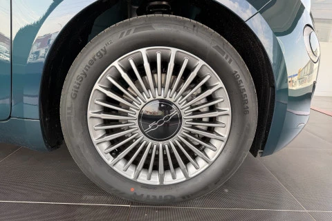 Fiat 500 TORINO 1.0 Hybrid 48kW (65cv) Fiat 500 TORINO 1.0 Hybrid 48kW (65cv)