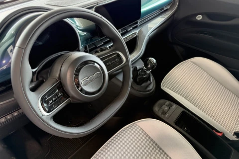 Fiat 500 TORINO 1.0 Hybrid 48kW (65cv) Fiat 500 TORINO 1.0 Hybrid 48kW (65cv)