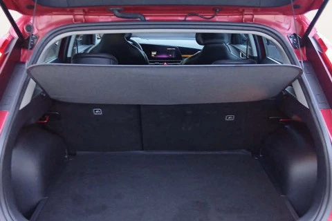 Kia Niro 1.6 GDi HEV 95kW (129CV) Drive