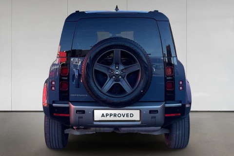 Land Rover Defender 110 3.0D I6 MHEV X-Dynamic SE 4WD AT 183 kW (249 CV)
