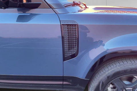 Land Rover Defender 110 3.0D I6 MHEV X-Dynamic SE 4WD AT 183 kW (249 CV)