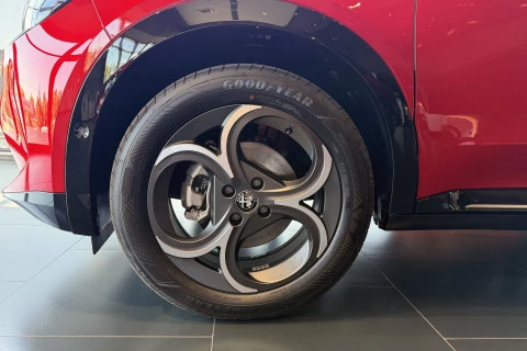 Alfa Romeo Junior Ibrida Sport Speciale 108kW (145CV)