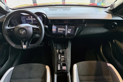 Alfa Romeo Junior Ibrida Sport Speciale 108kW (145CV)