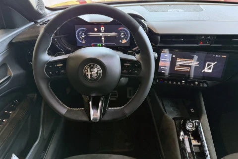 Alfa Romeo Junior Ibrida Sport Speciale 108kW (145CV)