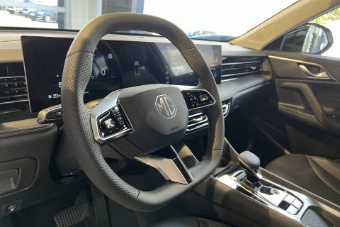 MG HS 1.5 Hybrid+ Luxury