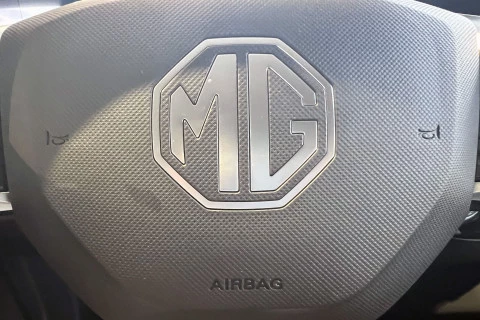 MG HS 1.5 Hybrid+ Luxury