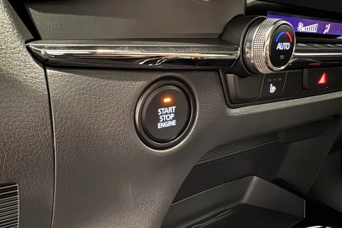 Mazda CX-30 e-SKYACTIV G Homura