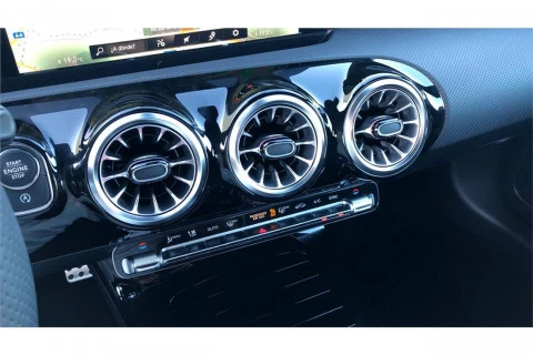 Mercedes-Benz Clase A Sedán A 180