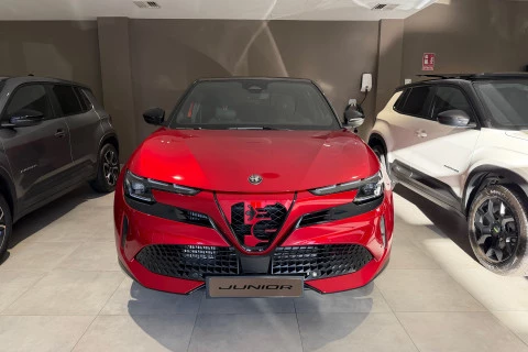 Alfa Romeo Junior Ibrida Intensa 108kW (145CV)