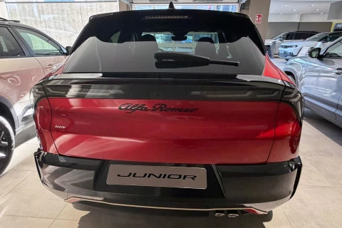 Alfa Romeo Junior Ibrida Intensa 108kW (145CV)