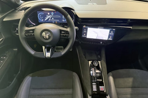 Alfa Romeo Junior Ibrida Intensa 108kW (145CV)