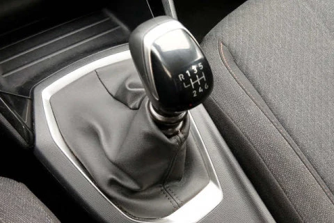 Peugeot 208 PureTech 100 Style 75 kW (100 CV)